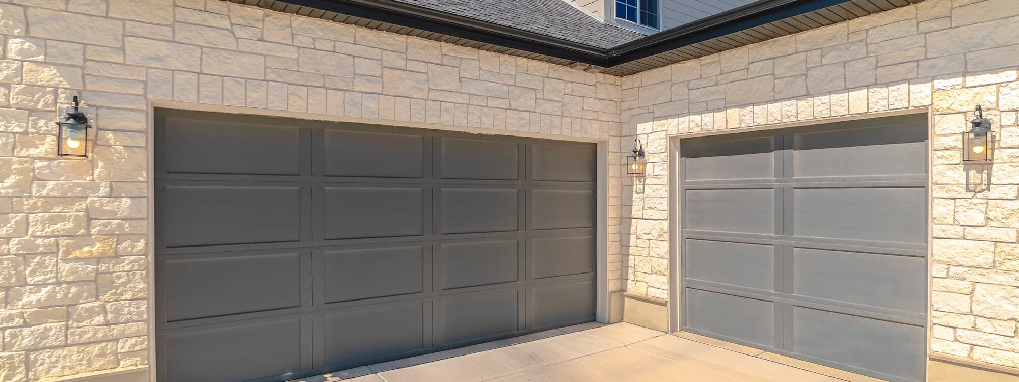 Comment éviter la condensation sur une porte de garage mal isolée ? Colmar
